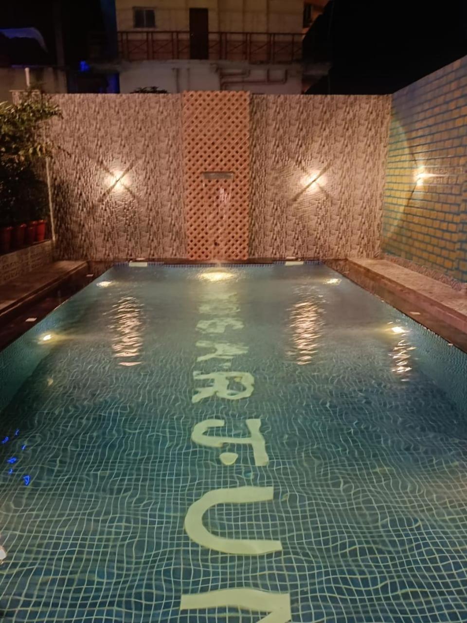 普里 A One Lagoon酒店 外观 照片